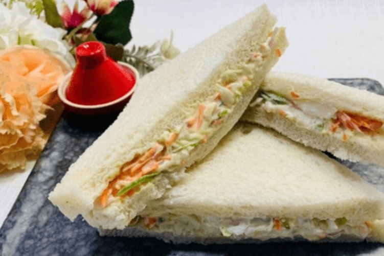 Delicious Coleslaw Sandwiches prepared by COOX