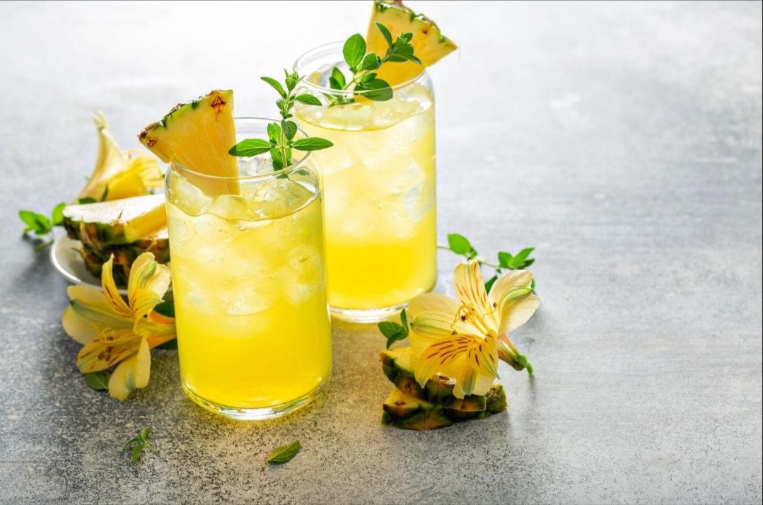 Delicious Pineapple Glow Cooler prepared by COOX